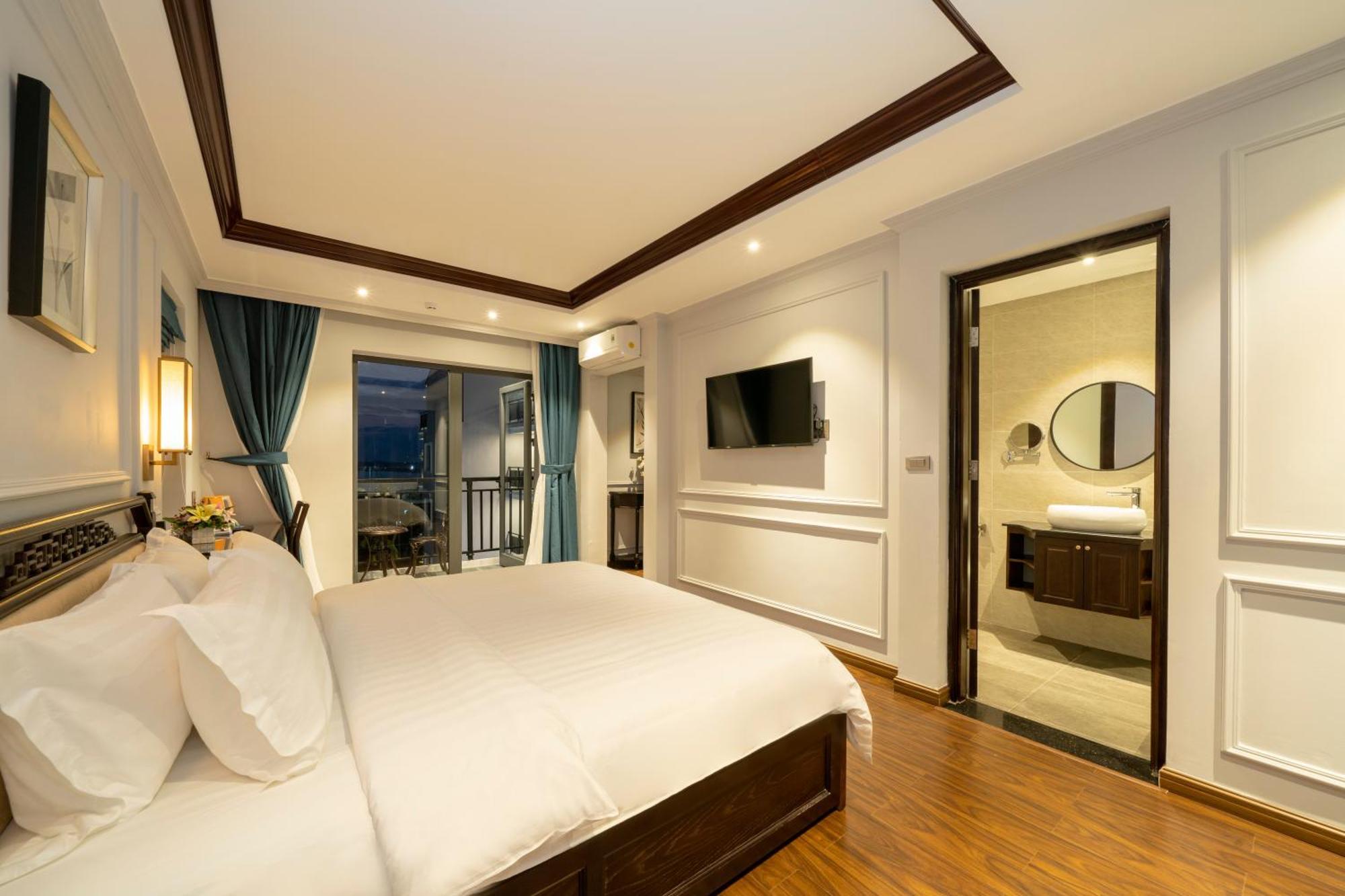 Eco Lux Riverside Hotel & Spa Hoi An Exterior photo
